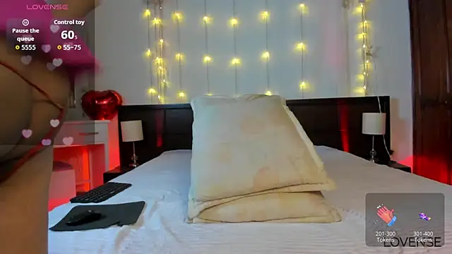 MiaMarin hot online show from April 1, 2026, 11:02 pm