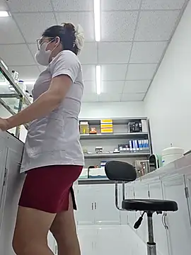 HinaLovely online show from March 28, 2026, 3:28 am