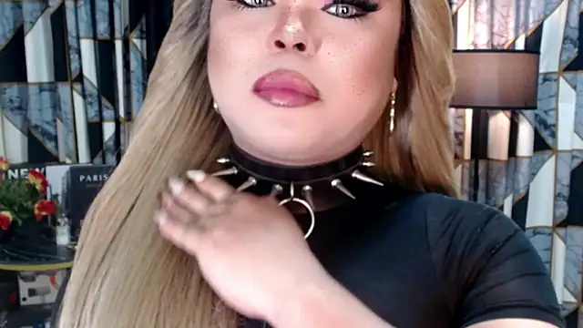 Mistress DOMnicaaxx online show from September 17, 2025, 4:41 pm