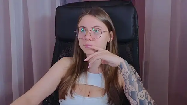  AnnaStark  online show from January 7, 2025, 5:22 am