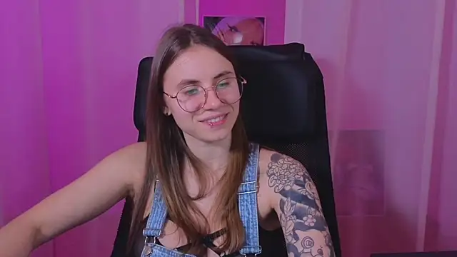  AnnaStark  online show from February 2, 2025, 3:54 am