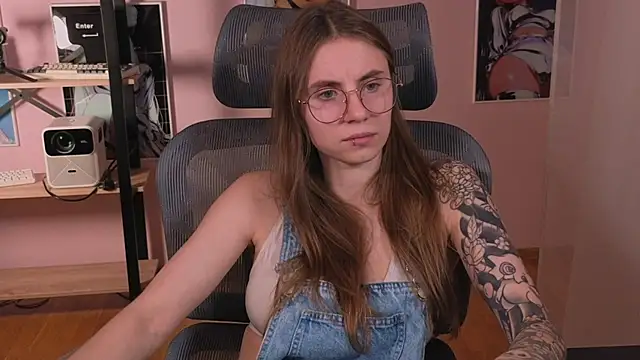  AnnaStark  online show from November 13, 2025, 8:30 pm