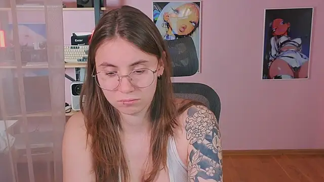  AnnaStark  online show from April 22, 2026, 8:21 pm