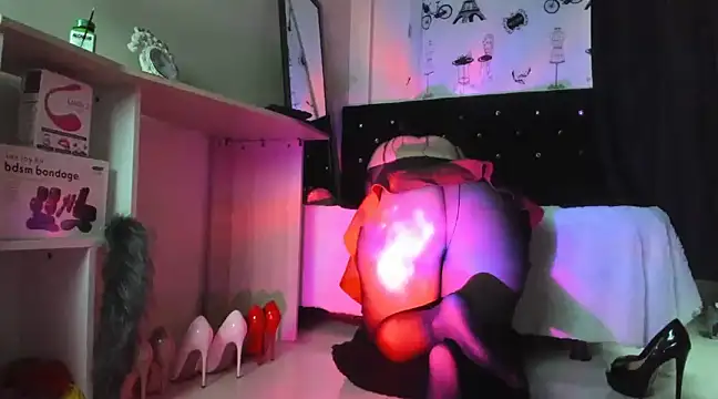 emely garcia online show from December 26, 2024, 8:11 pm