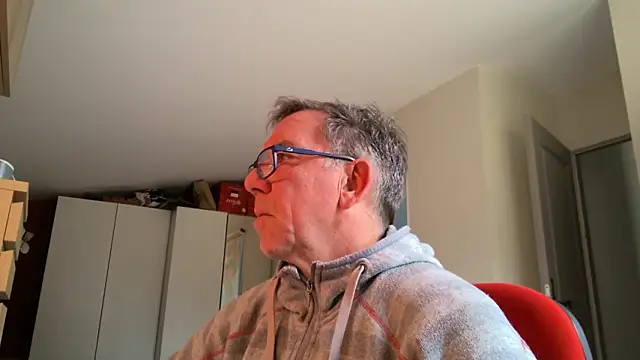 Lalpin0505 online show from November 24, 2025, 9:31 am