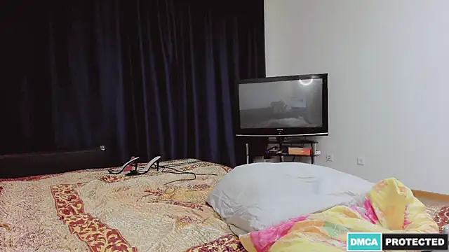 Larisa Sign online show from October 11, 2025, 11:36 pm