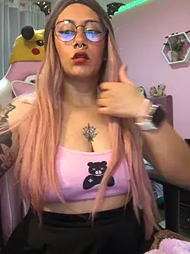 Luna Paris  online show from January 4, 2025, 1:21 am