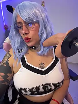 Luna Paris  online show from February 25, 2026, 9:46 pm