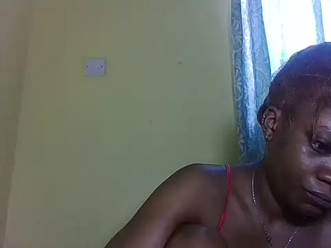 Snapshot of Sweetbaby004 chatting on May 5, 2026, 7:38 am Sweetbaby004 online show from May 5, 2026, 7:38 am