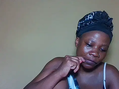 Snapshot of Sweetbaby004 chatting on June 9, 2026, 10:43 pm Sweetbaby004 online show from June 9, 2026, 10:43 pm