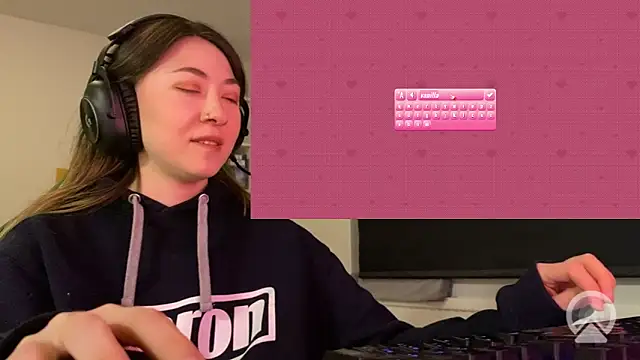 Snapshot of chibi_moon_ chatting on April 13, 2026, 7:52 pm chibi moon online show from April 13, 2026, 7:52 pm