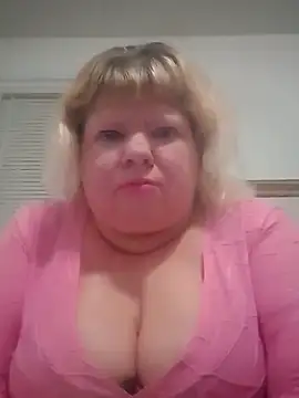 JemJensen30 online show from May 14, 2026, 2:40 am