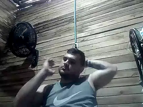 Arcangel 05 online show from April 15, 2026, 1:51 pm