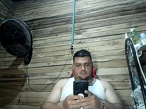 Snapshot of Arcangel_05 chatting on May 30, 2026, 4:31 am Arcangel 05 online show from May 30, 2026, 4:31 am
