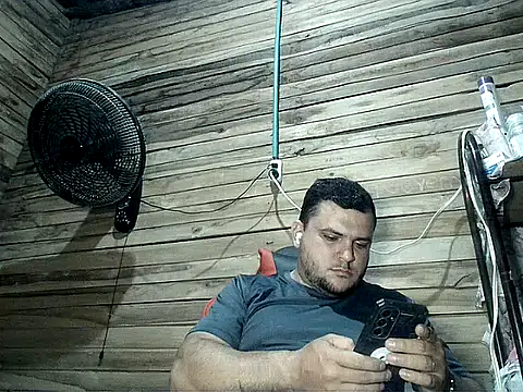 Snapshot of Arcangel_05 chatting on June 12, 2026, 3:38 am Arcangel 05 online show from June 12, 2026, 3:38 am