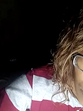 Snapshot of LunaRai chatting on March 5, 2025, 5:39 pm LunaRai online show from March 5, 2025, 5:39 pm