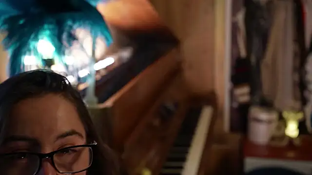 VanessaDoyle online show from September 10, 2025, 4:18 pm