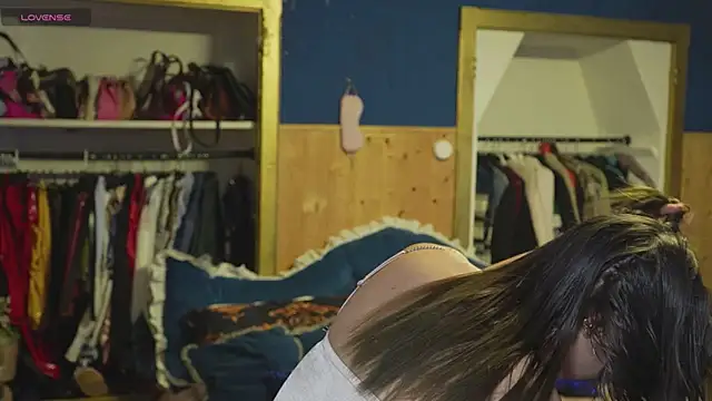 VanessaDoyle online show from September 20, 2025, 12:50 pm