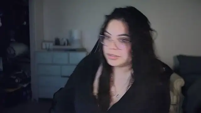 drizzypeach602 online show from December 29, 2024, 3:22 am