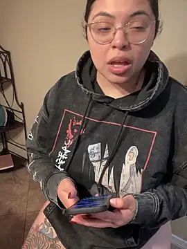 drizzypeach602 online show from February 26, 2025, 7:31 am