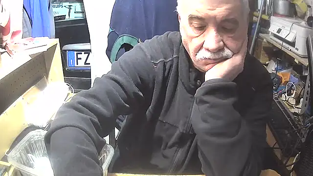 nonnomaturobisex online show from February 5, 2025, 7:39 am