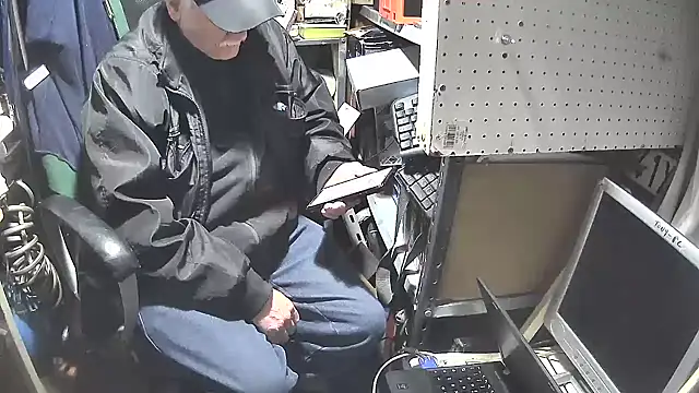 nonnomaturobisex online show from March 22, 2025, 3:09 pm