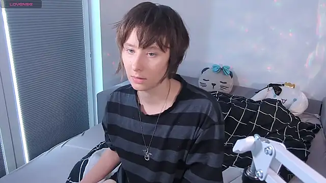 Snapshot of mothkink chatting on July 23, 2026, 3:10 pm mothkink online show from July 23, 2026, 3:10 pm