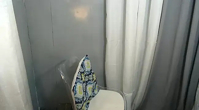 Delicate Savannah online show from December 10, 2024, 4:45 am