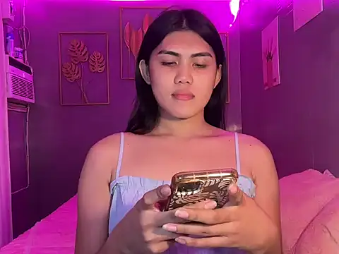 Delicate Savannah online show from October 13, 2025, 3:34 pm