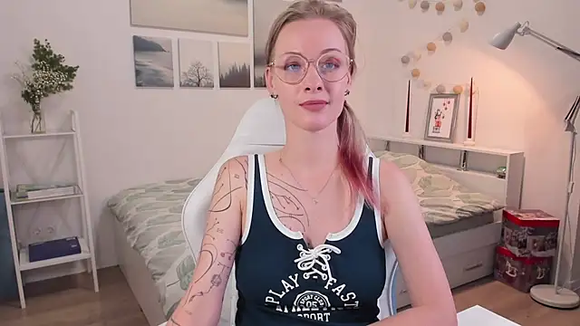 MissRightX online show from January 17, 2025, 7:05 pm