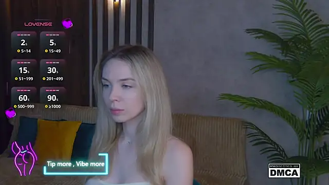 Holl1Would online show from February 1, 2025, 7:44 pm