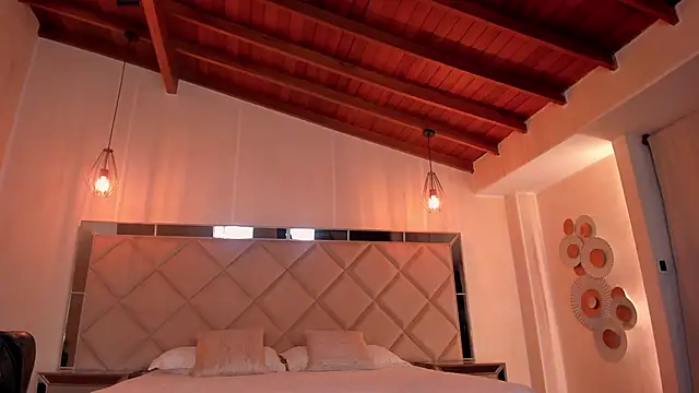 LexieWayne online show from April 21, 2026, 1:42 am