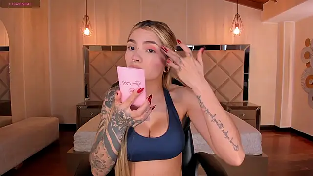 LexieWayne online show from April 21, 2026, 7:28 pm