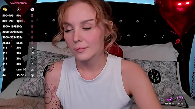 LianaFord online show from February 7, 2025, 4:46 pm