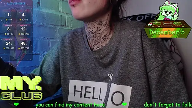 Witch Emma online show from December 5, 2025, 4:14 pm