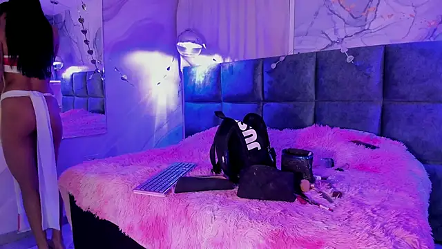 AntonellaRossi online show from February 22, 2026, 7:45 pm