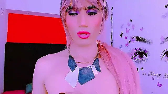 Snapshot of priscilahotker chatting on February 2, 2025, 2:06 am priscilahotker online show from February 2, 2025, 2:06 am