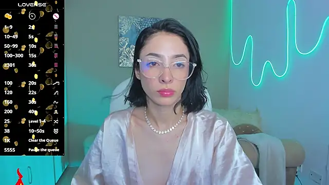 barbie scoth  online show from September 23, 2025, 10:02 pm