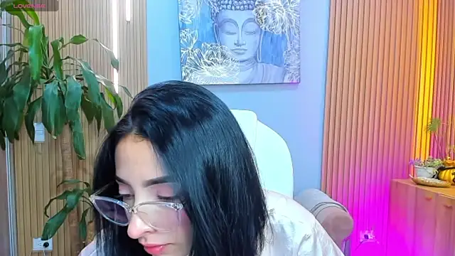 barbie scoth  online show from April 29, 2026, 8:59 pm