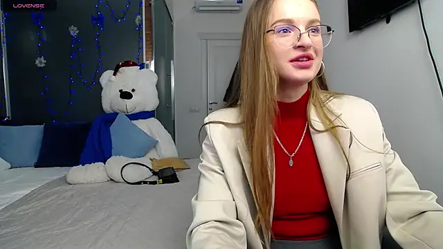 KateJonson online show from January 6, 2025, 12:57 pm