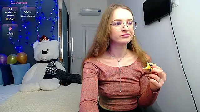 KateJonson online show from February 14, 2025, 8:21 am