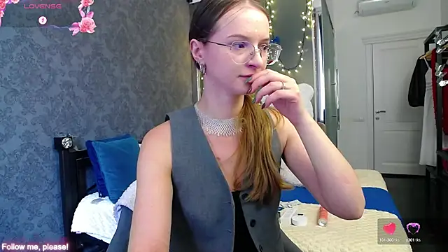 KateJonson online show from September 10, 2025, 12:16 pm