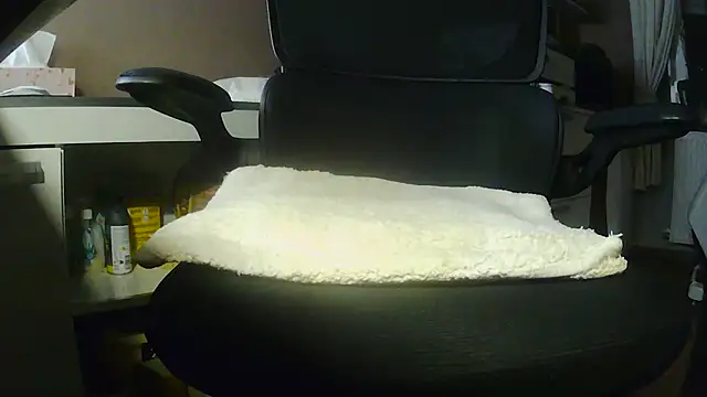 suedel65 online show from April 3, 2026, 2:53 am