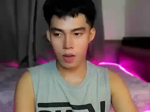 Lightjt04 online show from September 16, 2025, 3:35 pm