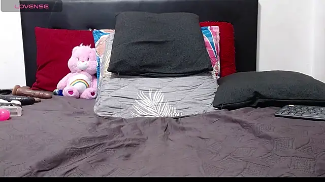 Margaret milf online show from April 19, 2026, 12:00 am