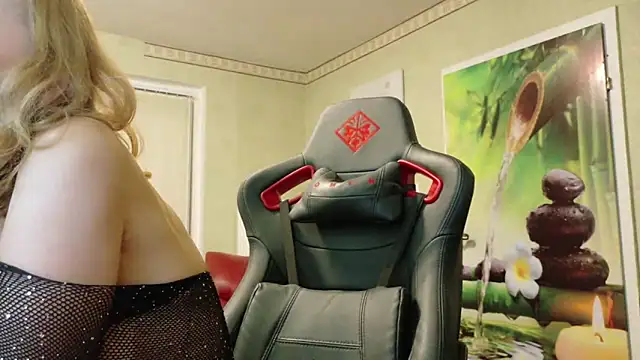 HotLana69 online show from February 18, 2025, 4:59 pm