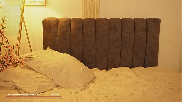 bunnycuteshy online show from September 9, 2025, 1:54 pm