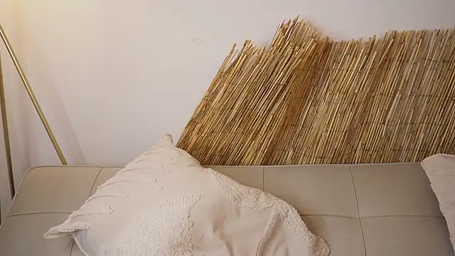 bunnycuteshy online show from April 15, 2026, 12:56 pm