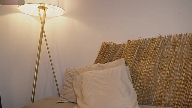 Snapshot of bunnycuteshy chatting on May 28, 2026, 12:57 pm bunnycuteshy online show from May 28, 2026, 12:57 pm