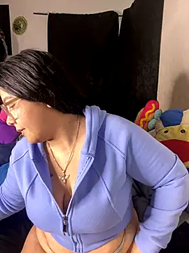 MsConejitaa online show from November 14, 2025, 5:11 pm